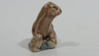 Red Rose Tea Otter Wade England Figurine