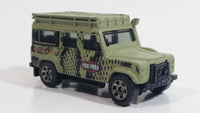 2010 Matchbox Jungle Explorers Land Rover Defender Flat Olive Green Die Cast Toy Car Vehicle