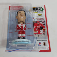 2001 Upper Deck Collectibles Play Makers Special Edition NHL NHLPA Ice Hockey Player Brendan Shanahan Detroit Red Wings 1/12 Scale Figure and Trading Card New in Package