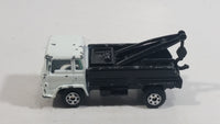 Yatming Wrecker Salvage Tow Truck Black and White Die Cast Toy Car Wrecking Towing Vehicle China