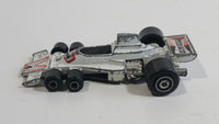 HTF Unknown Brand No. 7824 Elf Formula 1 Texaco #4 White Die Cast Toy Race Car Vehicle