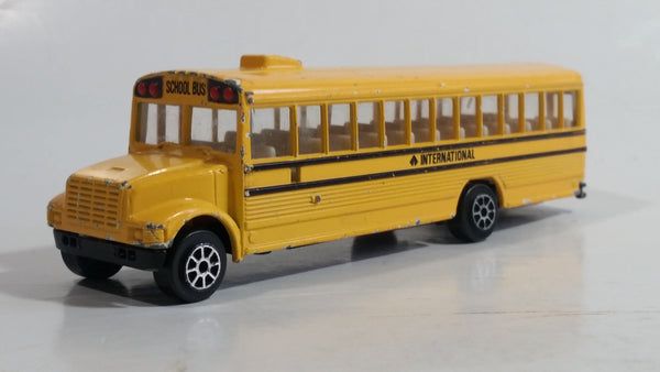 1991 Road Champs Fast Lane International School Bus Yellow Die Cast Toy Car Vehicle