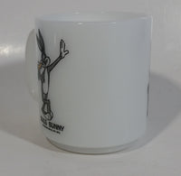 Vintage 1975 Warner Bros. Bugs Bunny Cartoon Character Eating a Carrot Milk Glass Coffee Mug Cup