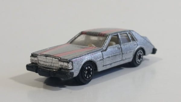 HTF Variation Vintage Yatming Road Tough Street Machines Cadillac Seville No. 1026 Silver Die Cast Toy Car Vehicle with Opening Doors