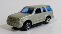 MotorMax No. 6061 Ford Explorer Silver Grey Die Cast Toy Car Sport Utility Vehicle SUV