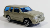 MotorMax No. 6061 Ford Explorer Silver Grey Die Cast Toy Car Sport Utility Vehicle SUV