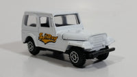 Welly No. 3333 Jeep CJ-7 White "SunRay" Die Cast Toy Car Vehicle with Opening Hood