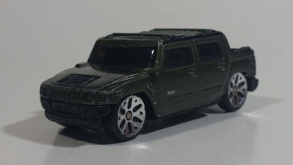 2001 Maisto Hummer H2 Concept Dark Olive Army Green Die Cast Toy Car Vehicle