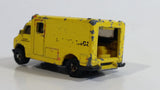 1997 Hot Wheels Rescue Squad American Ambulance Yellow Die Cast Toy Car Emergency Paramedics Rescue Vehicle 3SP