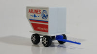 Unknown Brand Airlines Dream Liner Airport Airplane Cargo Trailer Plastic Toy Car Vehicle with Pivoting Hitch