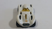 2005 Hot Wheels White Heat 16 Angels White Die Cast Toy Car Vehicle