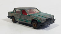 Majorette Volvo 760 GLE Sedan No. 230 Green 1/61 Scale Die Cast Toy Car Vehicle with Opening Doors