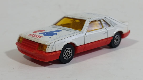 Vintage Corgi Ford Mustang Cobra White and Red Montreal Expos MLB Baseball Team White Die Cast Toy Car Vehicle with Opening Hatchback