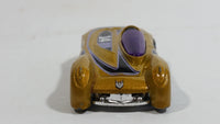 2009 Hot Wheels Connect Cars: Track Legends Monoposto Gold Die Cast Toy Car Vehicle