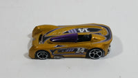 2009 Hot Wheels Connect Cars: Track Legends Monoposto Gold Die Cast Toy Car Vehicle