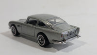 2010 Hot Wheels Aston Martin 1963 DB5 Silver Die Cast Toy Car Vehicle