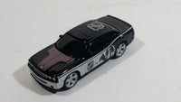 2010 Maisto Top Dog Collectibles NHL Ice Hockey 2008 Dodge Challenger Black Die Cast Toy Car Vehicle