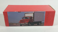 1988 International Model 4000 Van Body Truck Authentic Scale Model Die Cast Toy Car Vehicle New in Box