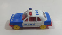 Maisto Ford Escort 1.6i White and Blue Police Die Cast Toy Car Emergency Rescue Vehicle