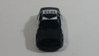 Maisto Ford Interceptor Haywood Police Tactical Unit 1035 Black and White Die Cast Toy Police Officer Cop Vehicle