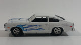 MotorMax No. 6130 American Graffiti 1976 Chevy Vega White with Blue Flames 1:60 Scale Die Cast Toy Muscle Car Vehicle