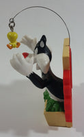 1998 Applause Warner Bros. Looney Tunes Sylvester The Cat Trying To Catch Tweety Bird Out Of A Window 3D Fridge Magnet