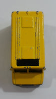 Maisto Panel Van Extreme Vertical Ramps Skateboarding Van Yellow Die Cast Toy Car Vehicle