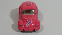 Rare Hard to Find Maisto Volkswagen 1300 VW Bug Beetle "Star" Pink Die Cast Toy Car Vehicle