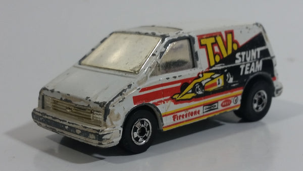 1986 Hot Wheels Flip Outs Vaultin' Van Ford Aerostar White Die Cast Toy Car Vehicle - Hong Kong