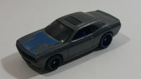 2009 Hot Wheels Muscle Mania '08 Dodge Challenger SRT8 Metalflake Dark Grey Die Cast Toy Car Vehicle