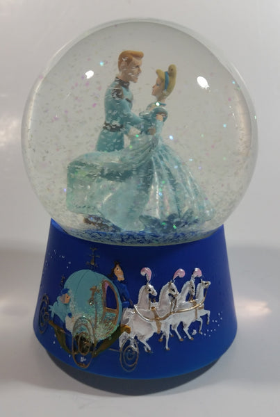 Enesco Disney Cinderella Animated Movie Film 5 1/2" Tall Musical Snow Globe Plays Let Me Call You Sweetheart