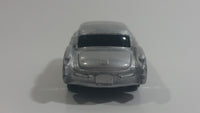 Maisto '57 Chevrolet Corvette Silver Grey With Red Stripe Die Cast Toy Car Vehicle