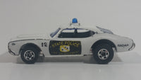 Vintage 1977 Hot Wheels Olds 442 Police Cruiser White Die Cast Toy Car Vehicle BW Hong Kong