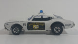 Vintage 1977 Hot Wheels Olds 442 Police Cruiser White Die Cast Toy Car Vehicle BW Hong Kong