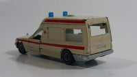 Siku No. 1630 Mercedes-Benz 260 Binz Ambulance Cream White Die Cast Toy Car Rescue Emergency Vehicle with Opening Doors