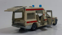 Siku No. 1630 Mercedes-Benz 260 Binz Ambulance Cream White Die Cast Toy Car Rescue Emergency Vehicle with Opening Doors