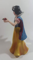 Disney Enesco Showcase Coutre de Force Snow White Holding an Apple 8" Tall Heavy Resin Figurine