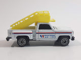 Unknown Brand Universal Air Lines Stepside Pickup Aircraft Passenger Stairs Truck White Die Cast Toy Car Vehicle