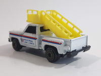 Unknown Brand Universal Air Lines Stepside Pickup Aircraft Passenger Stairs Truck White Die Cast Toy Car Vehicle