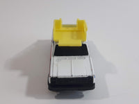 Unknown Brand Universal Air Lines Stepside Pickup Aircraft Passenger Stairs Truck White Die Cast Toy Car Vehicle