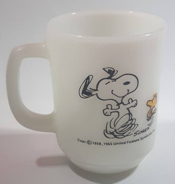 Vintage 1965 Anchor Hocking Fire King Schulz Snoopy and Woodstock "At Times Life Is Pure Joy!" White Milk Glass Coffee Mug