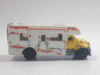 2010 Matchbox Off-Road Adventure MBX Motor Home RV Yellow White MB756 Die Cast Toy Car Recreational Vehicle with Opening Rear Gate