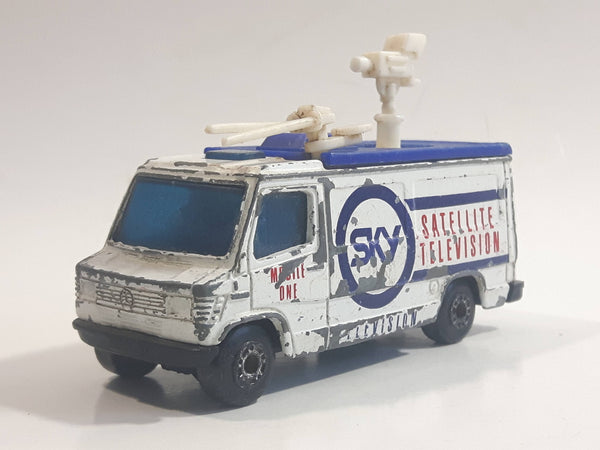 1995 Matchbox TV News Truck Van Sky Satellite Television White Die Cast Toy Car Vehicle