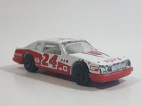 Maisto Special Edition Buick Lasabre Stock Car #24 "Carolina Kid" White Red Die Cast Toy Car Cop Vehicle
