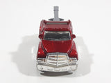 2006 Matchbox Hitch 'n Haul: Speed Bump 2005 Tow Truck Metalflake Red Die Cast Toy Car Vehicle