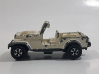 Vintage 1981 ERTL Dukes of Hazzard Daisy Duke's Jeep White Cream Die Cast Toy Car Vehicle 1/64 Scale