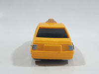 Unknown Brand Yellow Cab Taxi 488-7171 Plastic Body Die Cast Toy Car Vehicle