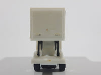 RealToy Delta Airplane Loading Scissor Lift Container Truck White Die Cast Toy Car Vehicle