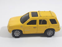 Maisto Ford Escape Yellow Die Cast Toy Car Vehicle