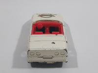 1993 Hot Wheels Custom Corvette Convertible White Die Cast Toy Car Vehicle